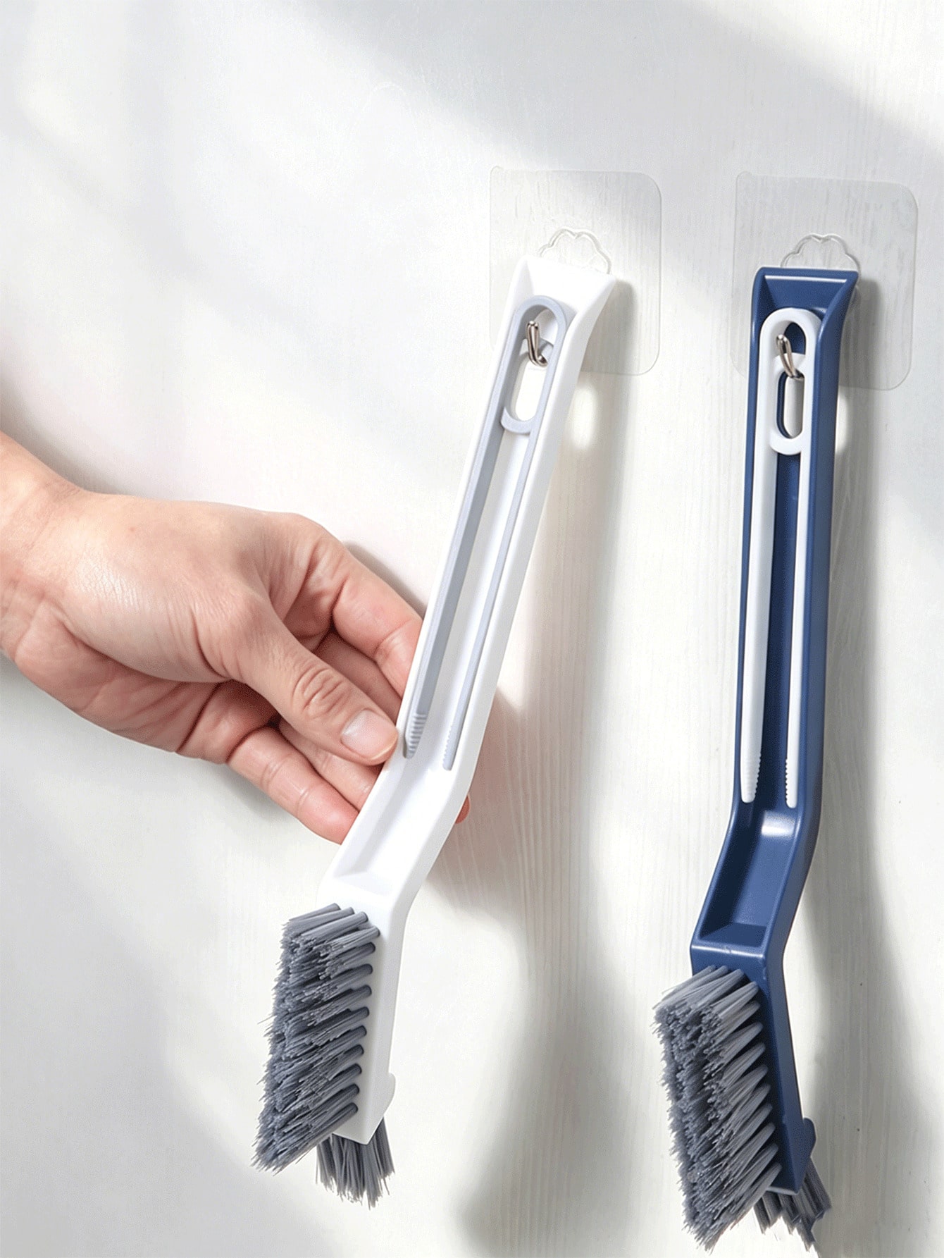 فرشاة متعددة الوظائف لتنظيف جد - مراجعة Home Essentials Bathroom Accessories وسعره